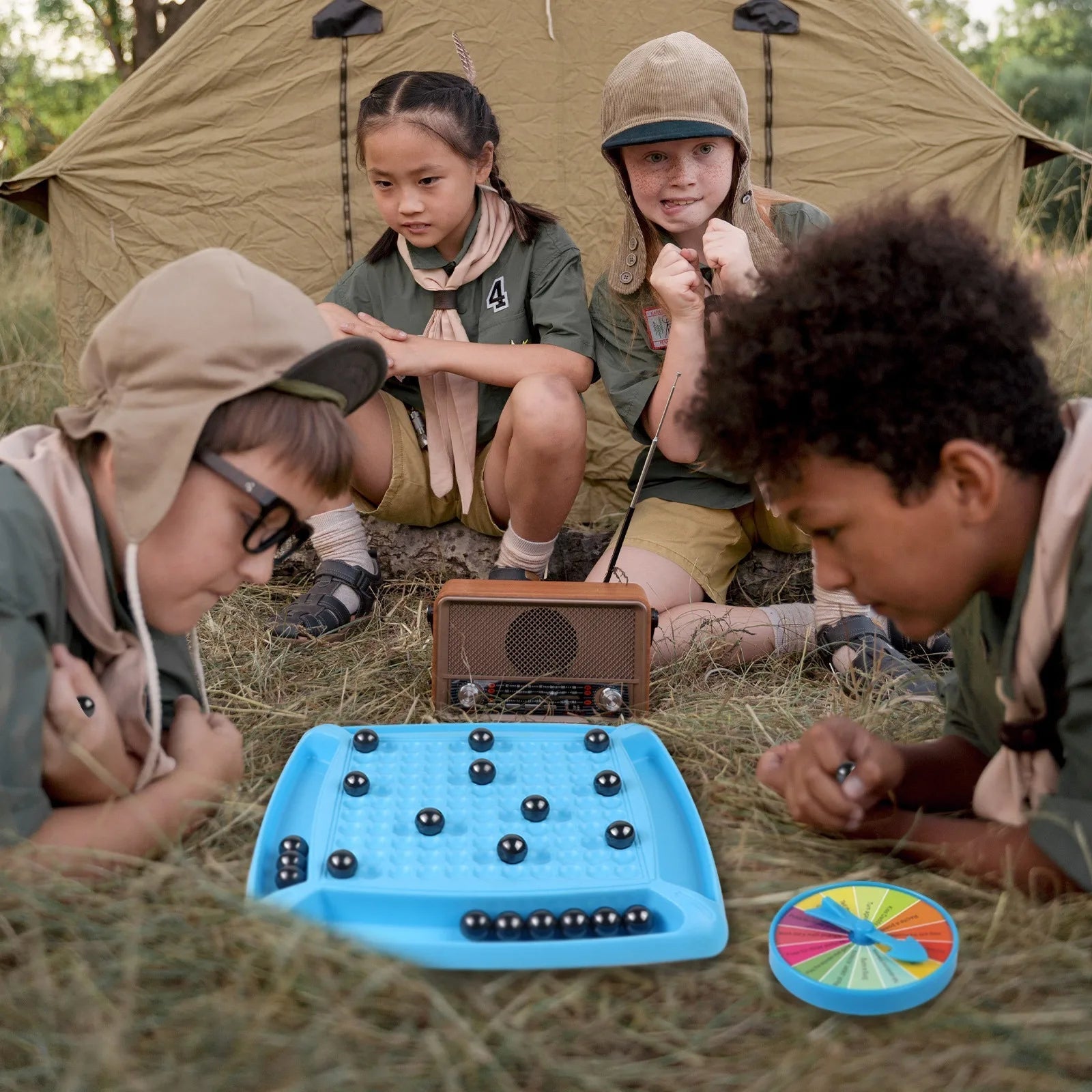 Raxiva-battle magnetic chess set with roulette portable storage pouch